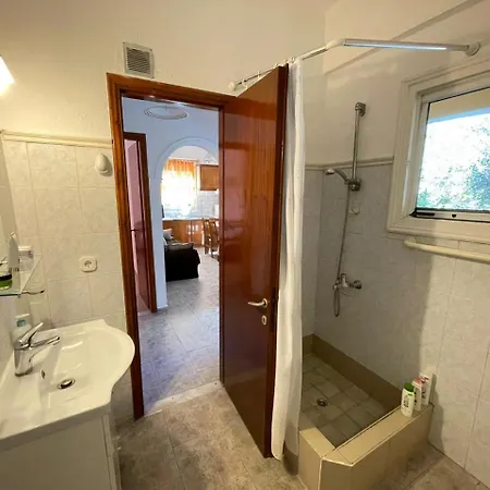 Katerina Apartment Agios Georgios Pagon